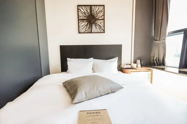 Avenue, Ocean, Double Bed, Beach View، H Avenue 10/10