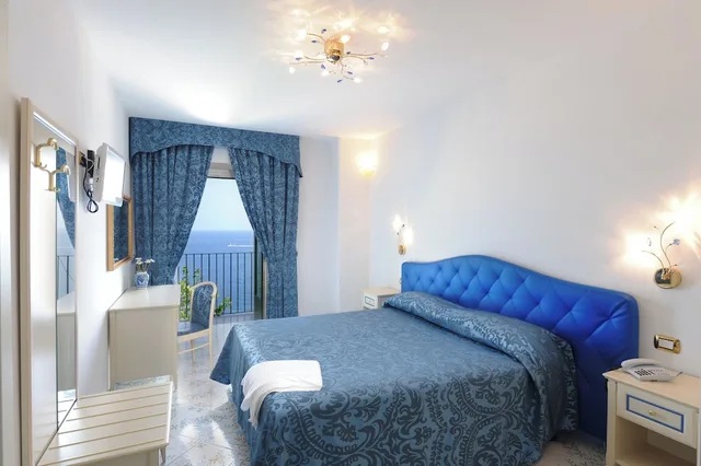Comfort, Double Bed, Sea View, French Balcony، Hotel Villa Maria Pia 2/6