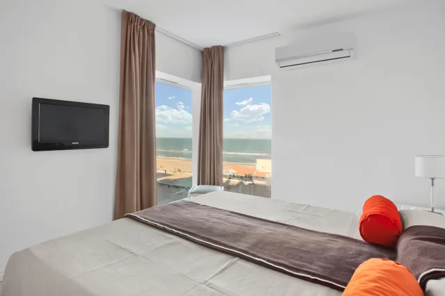غرفة قياسية بسرير مزدوج بإطلالة جزئية على البحر، Pinamar Beach Resort 1/1