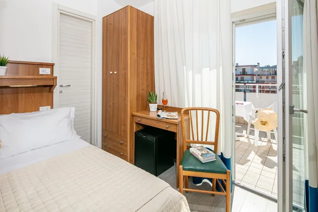 غرفة قياسية بسرير مزدوج أو سريرين منفصلين بشرفة، Hotel Pigalle 2/6