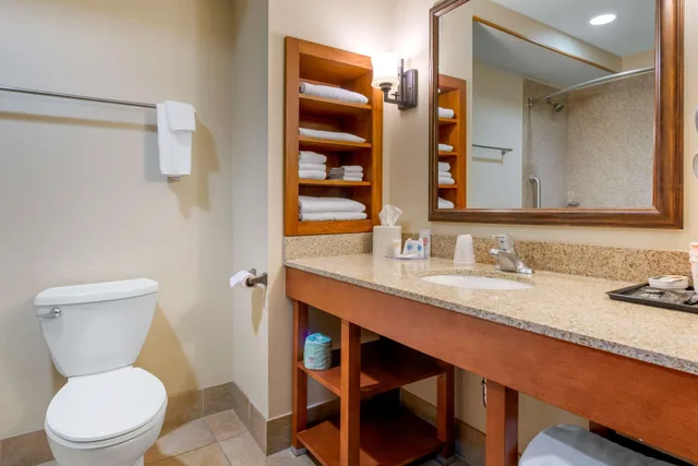 جناح بسرير كينج مع أريكة، Comfort Inn and Suites Mountain Iron And Virginia 5/7