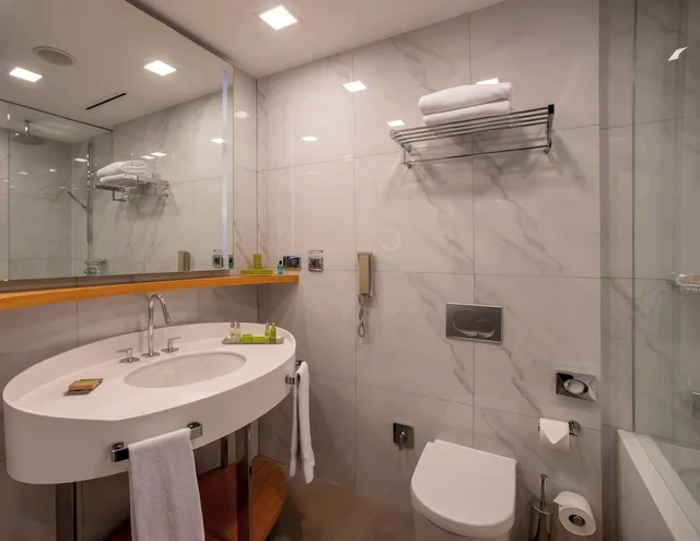 جناح عائلي بسرير كينج، Doubletree By Hilton Hotel Istanbul - Moda 4/7