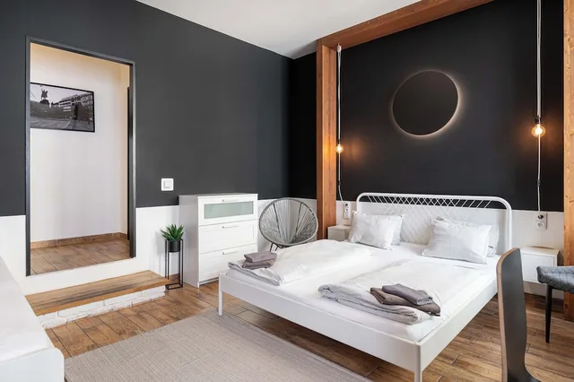 غرفة قياسية ثلاثية بسرير كوين وسرير فردي بغرفة نوم واحدة، Bohem Prague Hotel 1/1