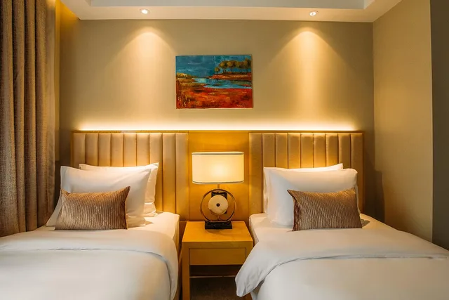 غرفة قياسية بسريرين منفصلين وسرير كينج، Marjan Plaza Hotel 2/2