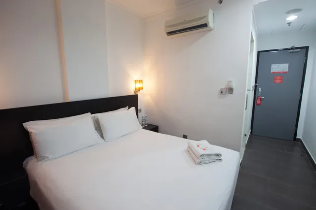 Deluxe, Queen Bed, Tune Hotel Waterfront Kuching 1/7