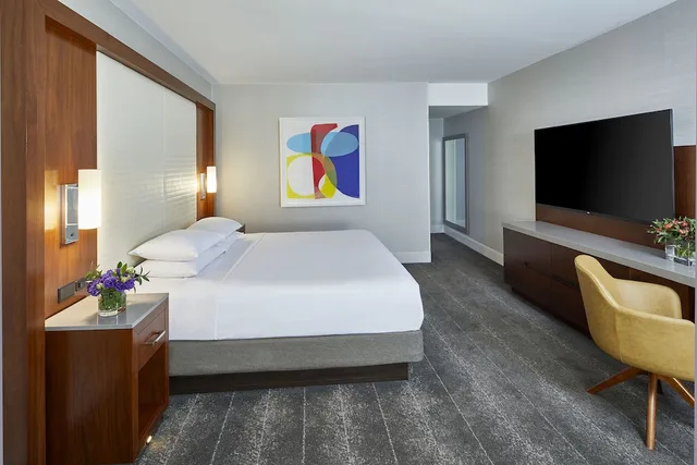 غرفة ركنية بسرير كينج، Hyatt Regency Atlanta 2/2