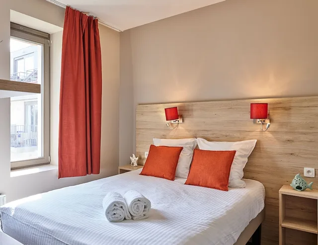 جناح عائلي بسرير مزدوج وسرير بطابقين، Holiday Suites Westende 2/10