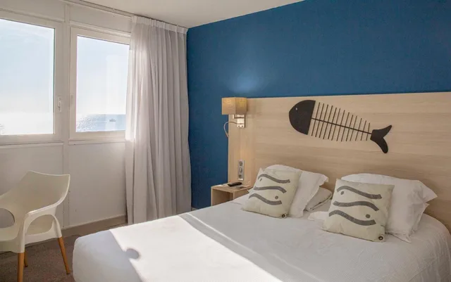 Comfort, Double Bed, Sea Side، The Originals Sete Port Marine 2/7