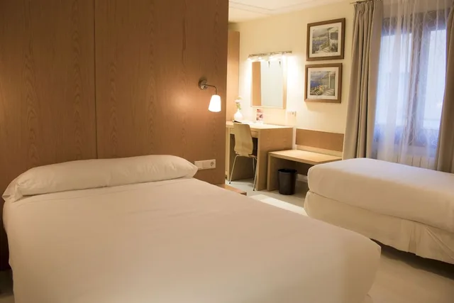 غرفة ثلاثية بثلاثة أسرّة، Costa Blanca 1/6