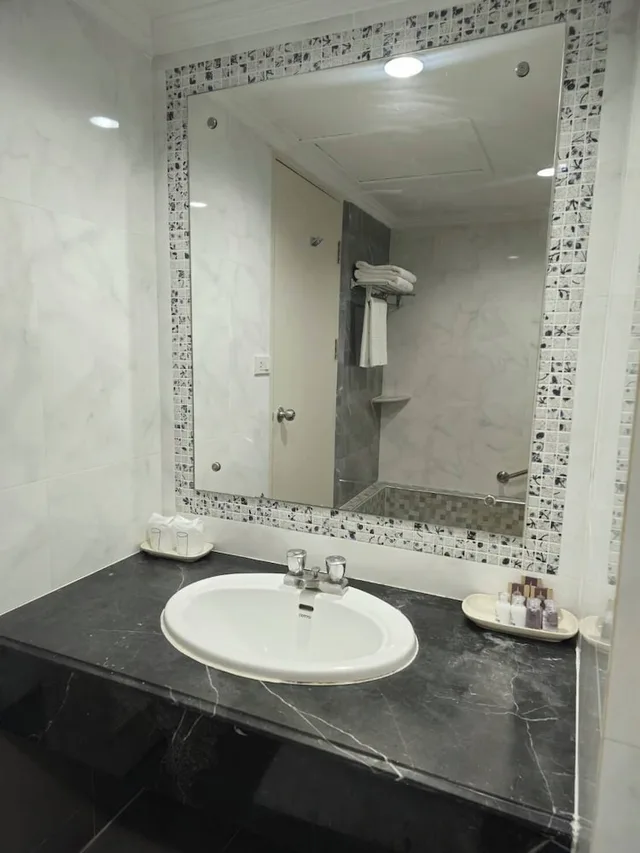 غرفة ديلوكس بسرير كينج، Hua Hin Grand Hotel And Plaza 6/6