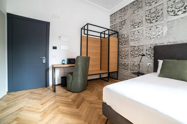 غرفة تنفيذية، Youroom Abruzzi 4/7