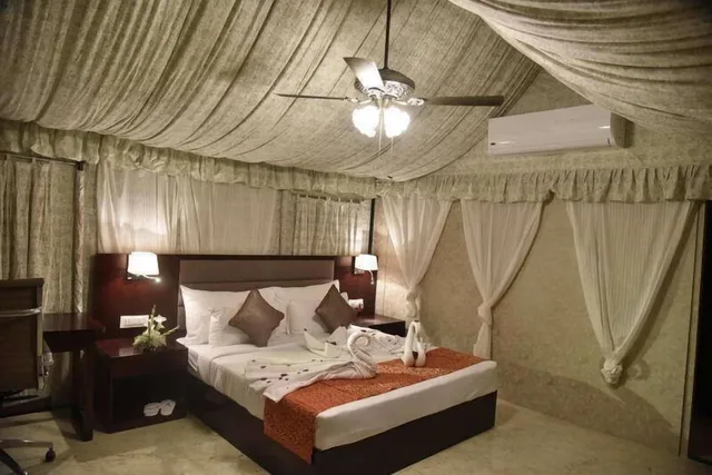 كوخ بسرير كينج، Pride Hotel And Convention Centre 4/10