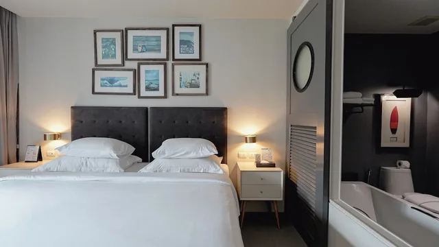 غرفة ديلوكس بسرير مزدوج بإطلالة على المسبح، Sugar Marina Resort Surf 3/10