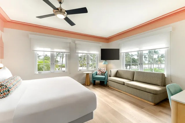 Waldorf, Suite, King Bed, Tower، Waldorf Towers South Beach 2/2