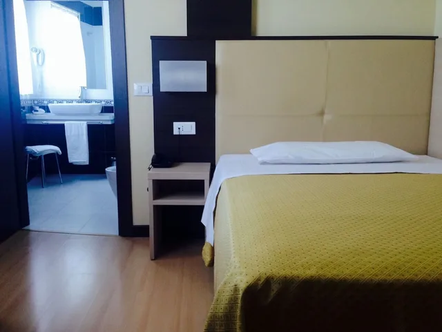 غرفة مفردة، Hotel Alveri 6/7
