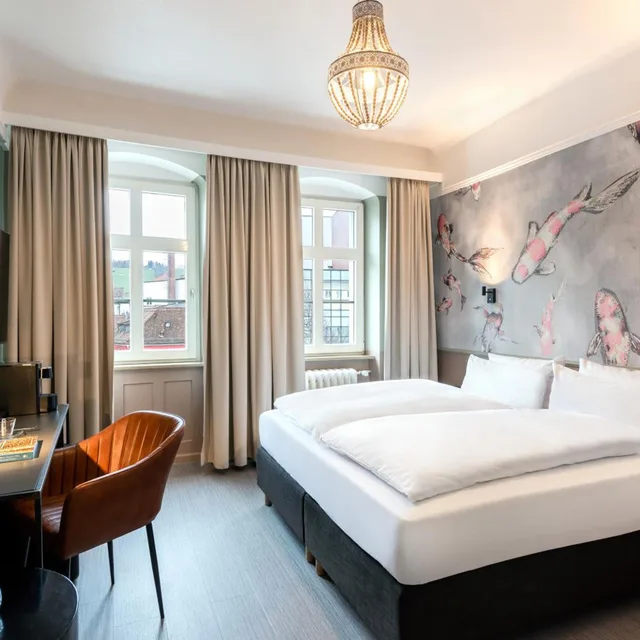 Standard, King Bed, Hotel Wurzburger Hof 1/9