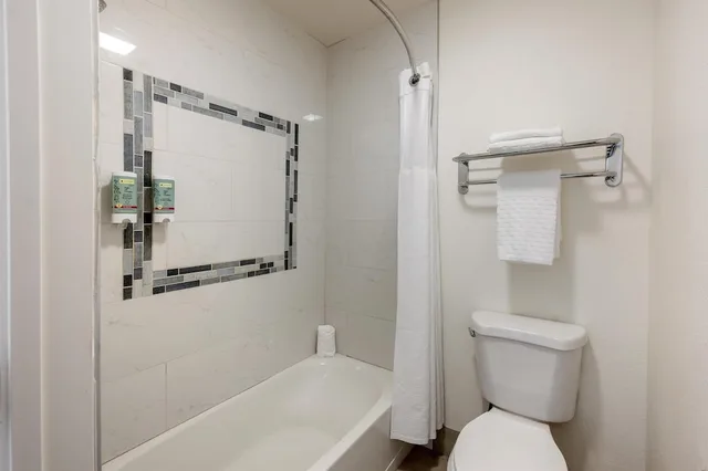 غرفة قياسية بسرير كينج بمطبخ، Best Western Pahrump Oasis 7/9