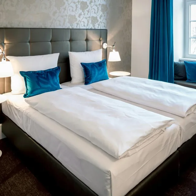 غرفة ديلوكس بسرير كينج، Motel One Magdeburg 3/5