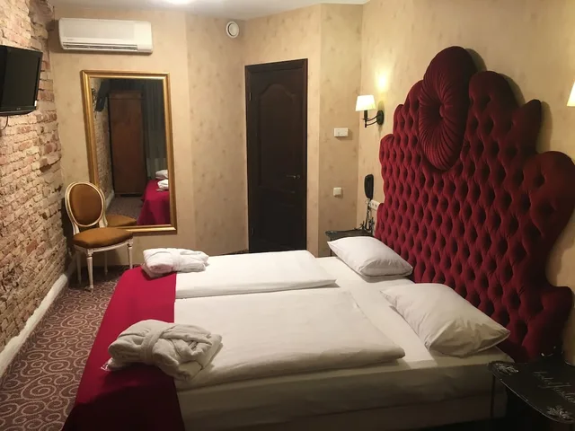 جناح فاخر بسرير كينج، Justus Hotel 1/3