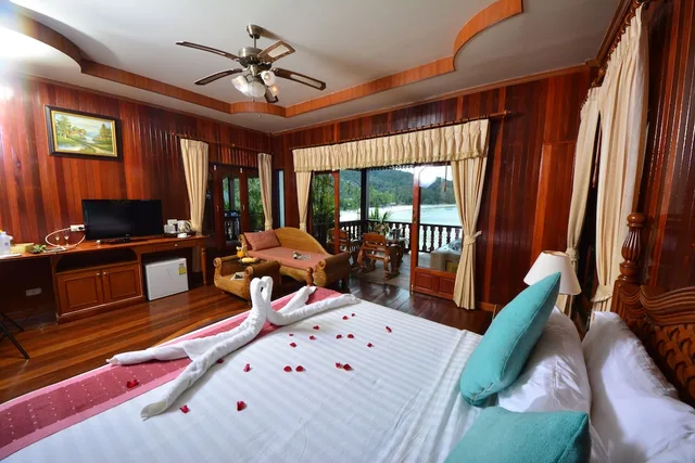 Superior, Bungalow, Double Bed, Sea View, Haad Yao Bayview Resort And Spa 1/7