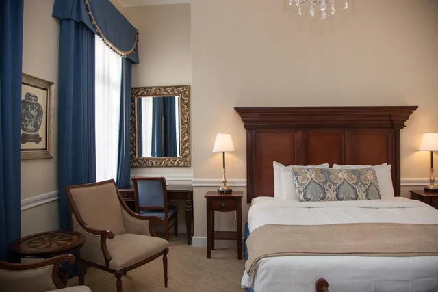 غرفة بسرير كوين، Hotel St Pierre French Quarter 1/1