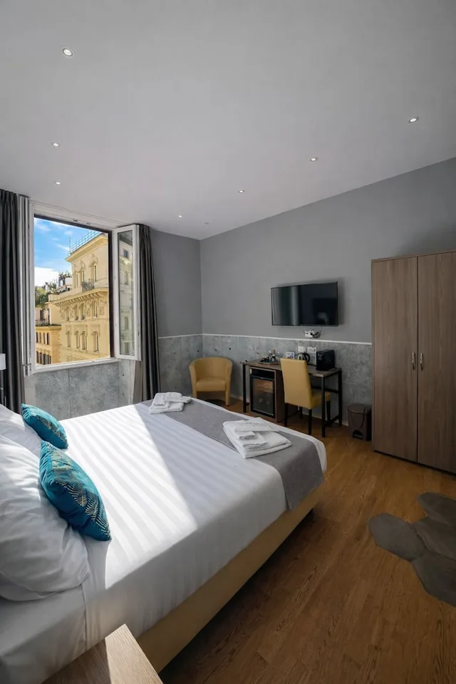 1 Bedroom, Comfort, Triple, King and Twin Beds, Bramble Luxury Suites 2/6
