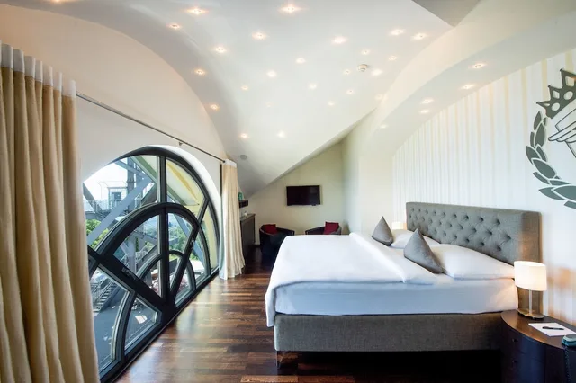 Skyline, Suite, Double Bed, City View، Hotel UTO KULM 1/10