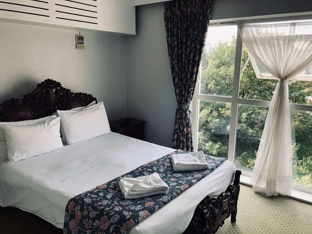 غرفة مزدوجة، My Place 1/1