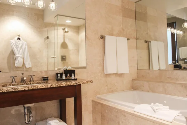 غرفة بسرير كينج، Hotel Ivy A Luxury Collection Hotel 3/11