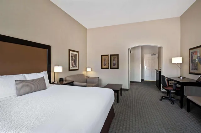 Apartment, King Bed, Accessible, La Quinta Inn And Suites By Wyndham Paso Robles 1/1