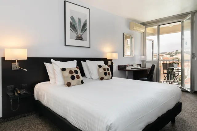 غرفة بريستيج بسرير مزدوج أو سريرين منفصلين، Best Western Hotel Mediterranee Menton 1/3