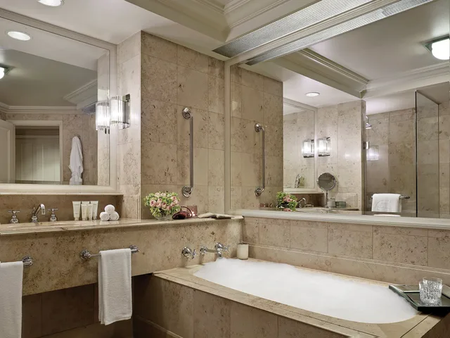 غرفة كلوب تنفيذية بسرير كينج بشرفة، The Langham Melbourne 5/8