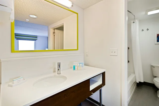 غرفة بسريرين كوين مع أريكة، Hampton Inn And Suites Orlando International Drive North Fl 3/3