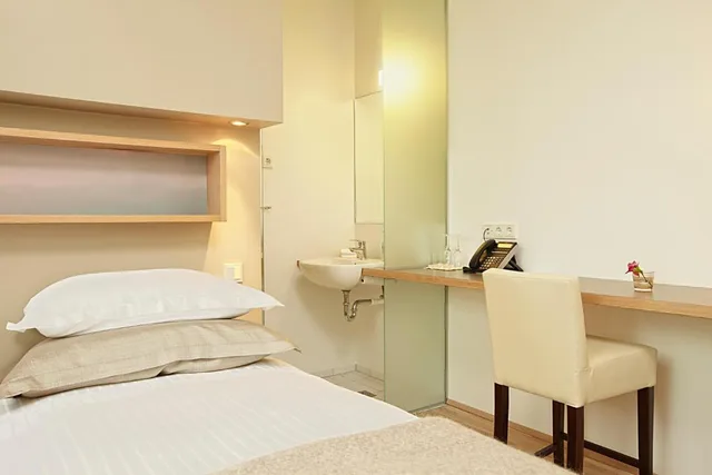 غرفة بسريرين منفصلين، Akureyri - Berjaya Iceland Hotels (ex Icelandair Hotel) 5/6
