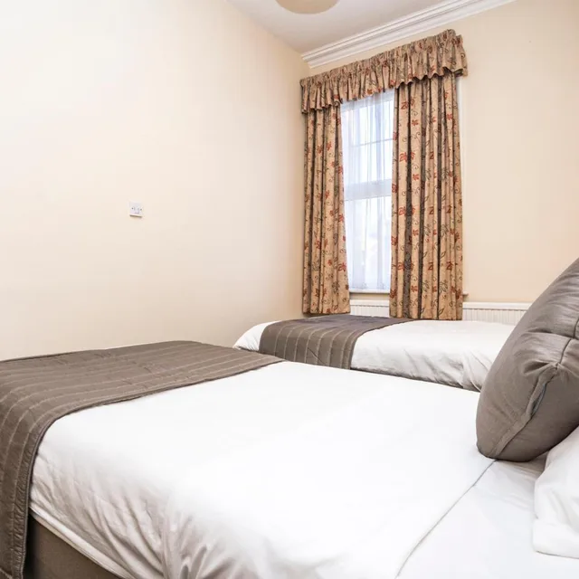 غرفة بسريرين منفصلين، Borough Arms Hotel 5/8