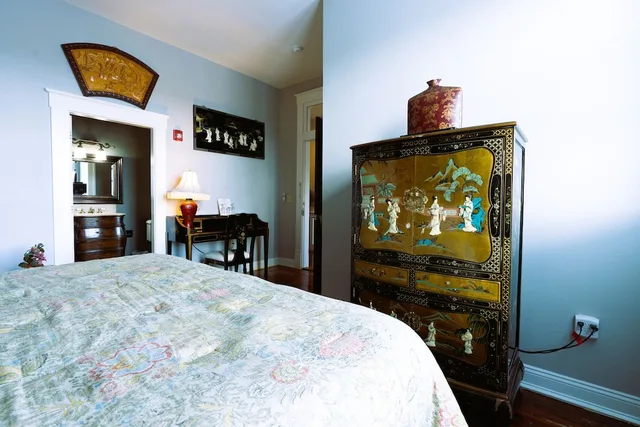 Oriental, Premium, Sytle, King Bed، Oak Tree Hotel 5/5