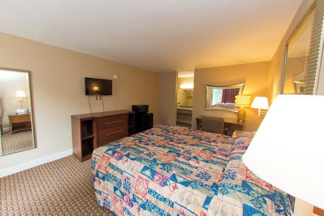 غرفة قياسية مفردة بسرير كينج، Hotel Audubon Baton Rouge Port Allen I-10 1/2
