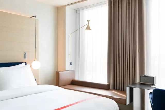 غرفة قياسية بسرير كينج، Ruby Emma Hotel & Bar 1/6
