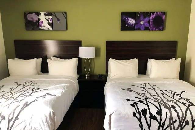 غرفة بسريرين كوين لذوي الإعاقة، Sleep Inn & Suites Quebec City East 1/2