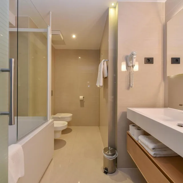 غرفة بسرير مزدوج أو سريرين منفصلين بشرفة، Hotel Osejava 3/3