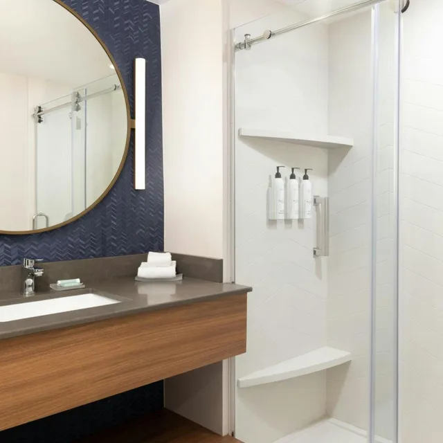 Wellness, King Bed، Wingate By Wyndham Spokane 2/2