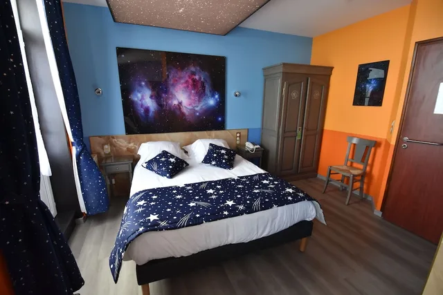 غرفة بسرير كوين بإطلالة على البحر لذوي الإعاقة، Hotel De Calais 2/7