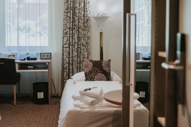 غرفة كومفورت ثلاثية بإطلالة على الحديقة، Boutiquehotel Stadthalle 3/10