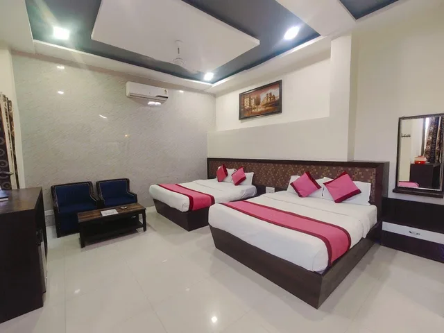 غرفة ديلوكس عائلية بستة أسرّة وسريرين مزدوجين، Oyo Rooms Municipal Colony Mount Abu 1/1