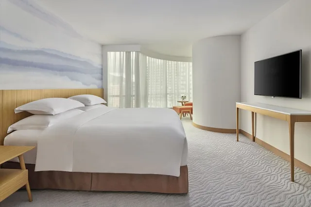 جناح بسرير كينج بإطلالة على البحر بغرفة نوم واحدة، Crowne Plaza Zhuhai City Center 2/9