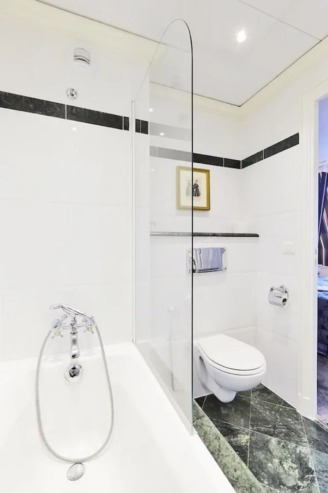 Adjoining, Classic, 2 Double and Twin Beds، Golden Tulip Washington Opera Hotel 3/3
