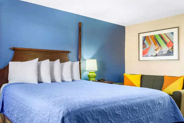 غرفة قياسية بسرير كينج، Rodeway Inn Near Ft Huachuca 1/4