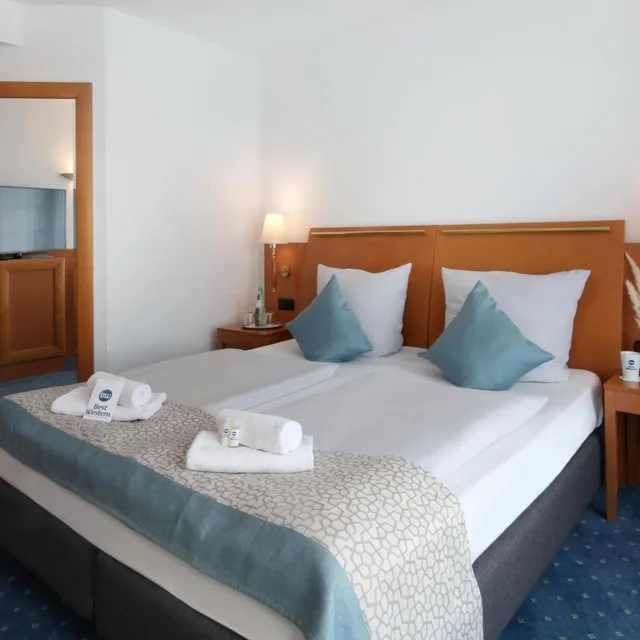 Comfort, Queen Bed, Best Western Hotel Halle-Merseburg 2/6
