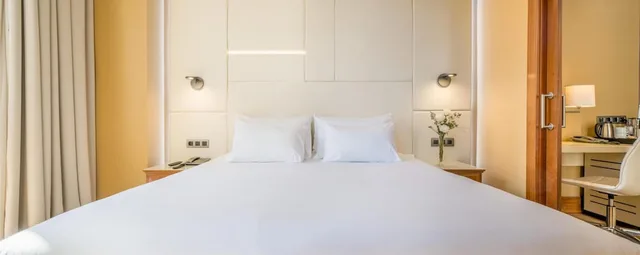 غرفة بريميوم بسرير مزدوج بإطلالة، Nh Collection Vigo 2/9