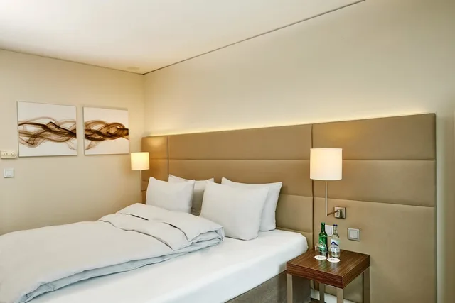 غرفة كومفورت بسرير مزدوج، H4 Hotel Solothurn 1/6